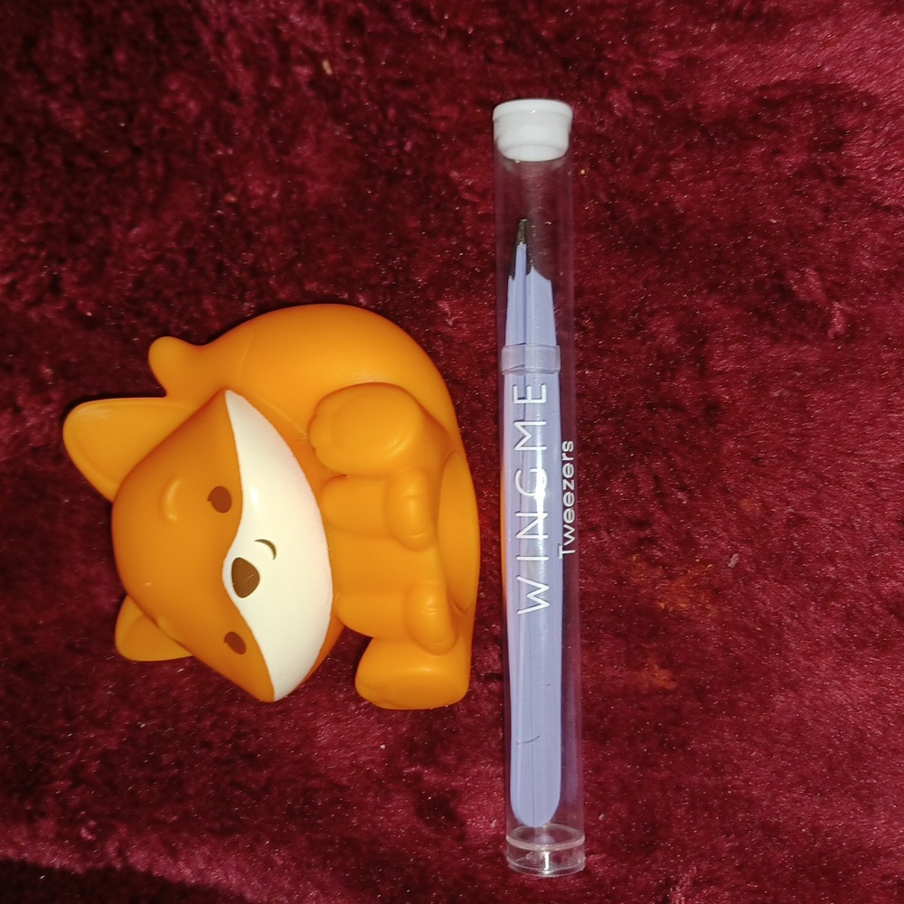 🆕️2/$12 Wingme Tweezers